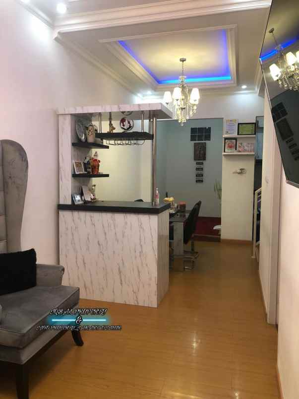 dijual rumah pondok kopi