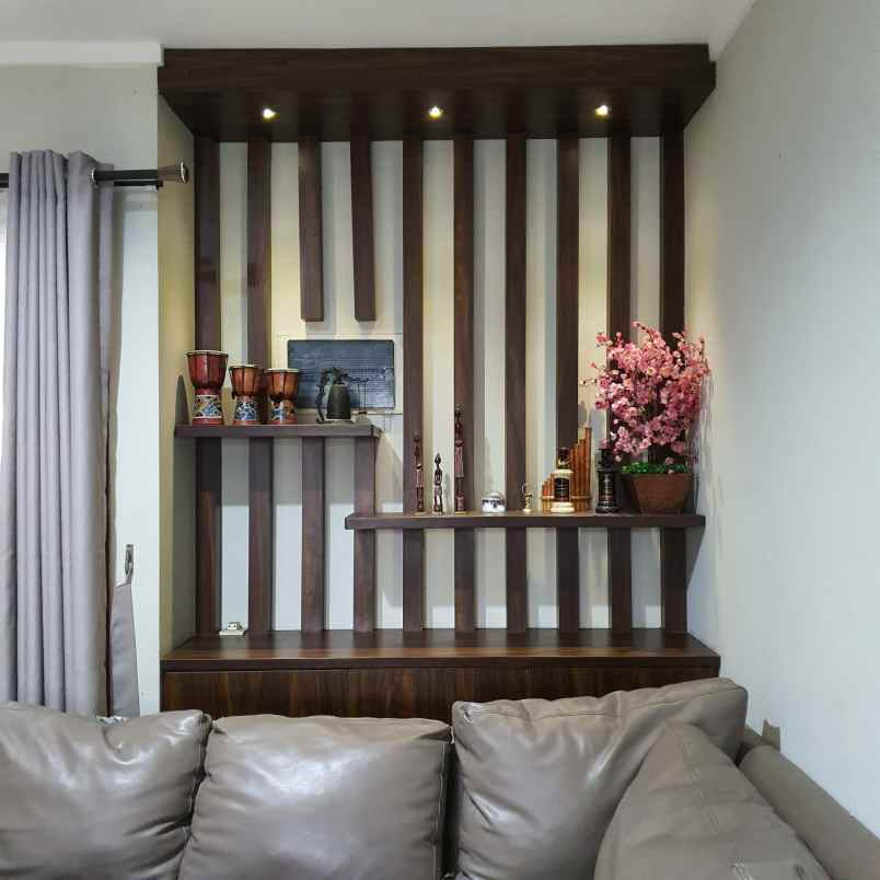 dijual rumah premier serenity