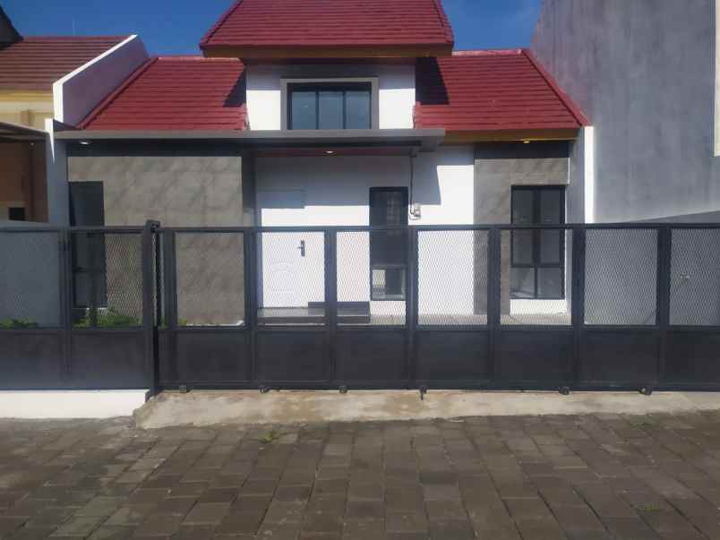 dijual rumah pucangan desa