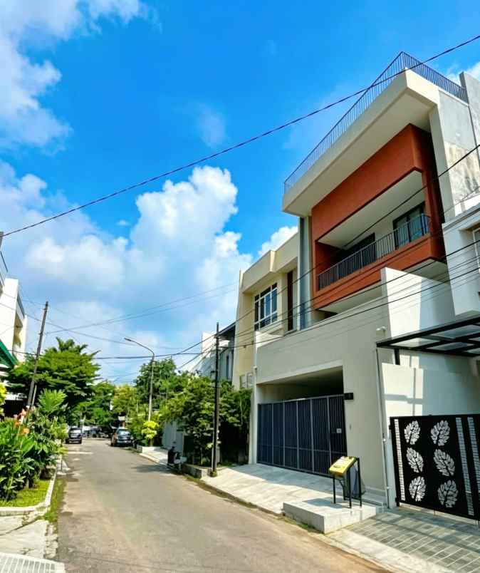 dijual rumah pulomas