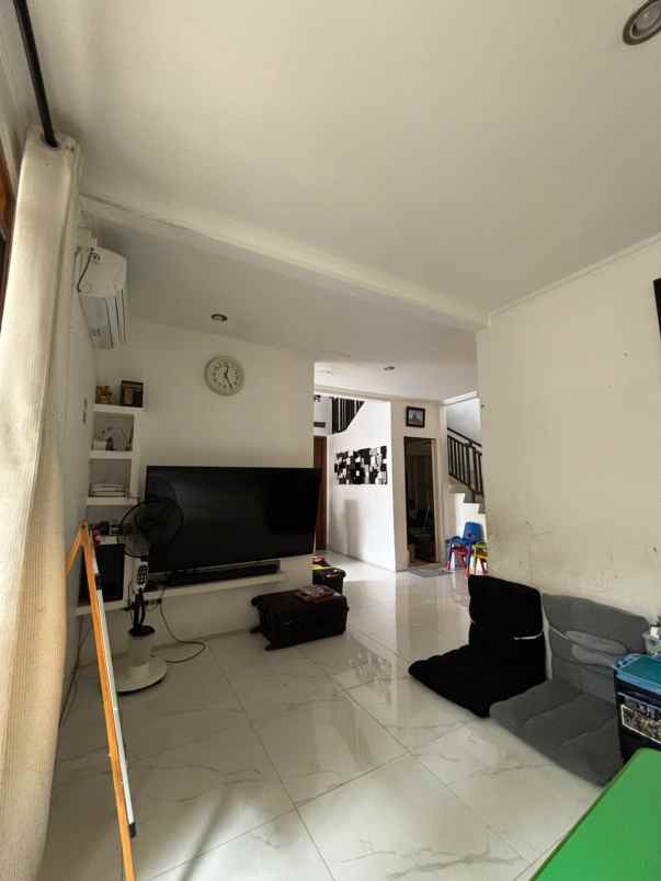 dijual rumah punai iv bintaro sektor 2