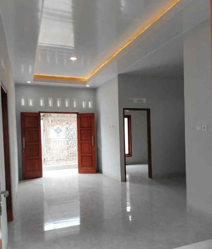 dijual rumah purwomartani