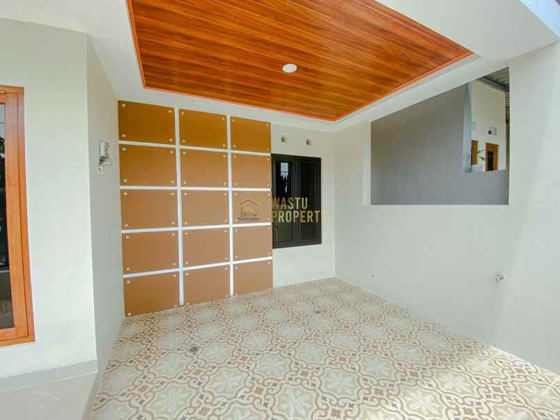 dijual rumah purwomartani kalasan