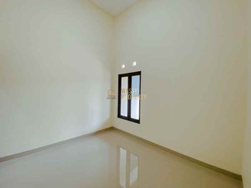 dijual rumah purwomartani kalasan