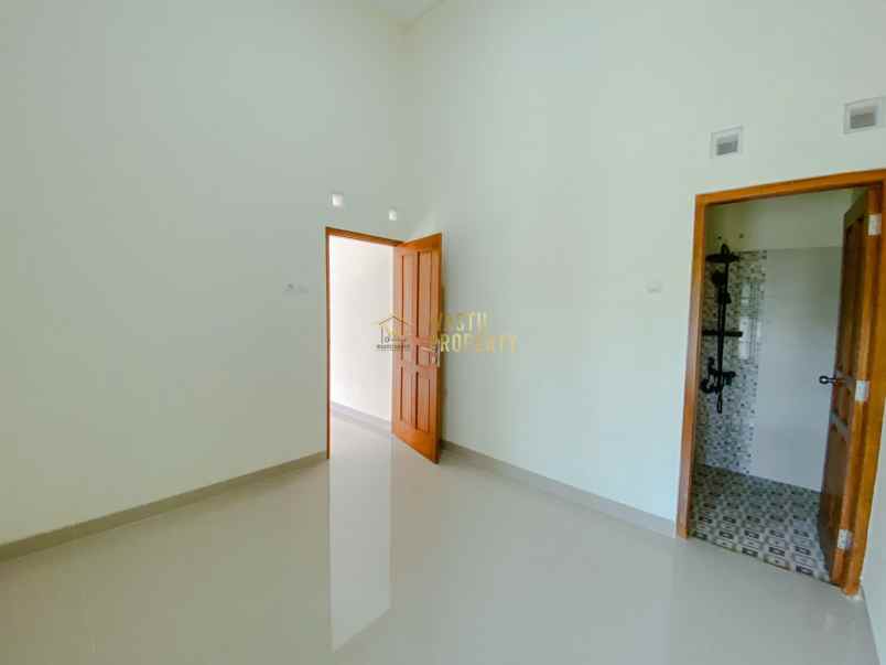 dijual rumah purwomartani kalasan