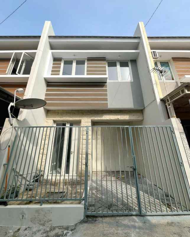 dijual rumah regency one kapas madya