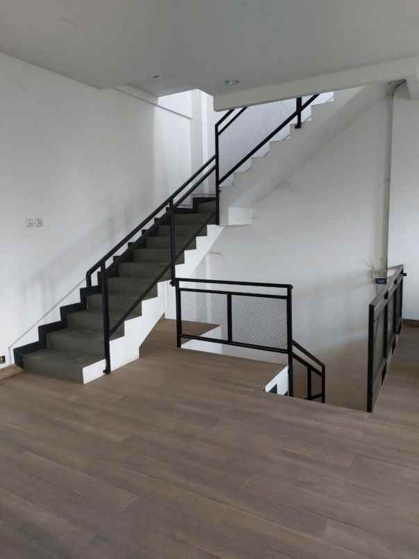 dijual rumah riung gede permai