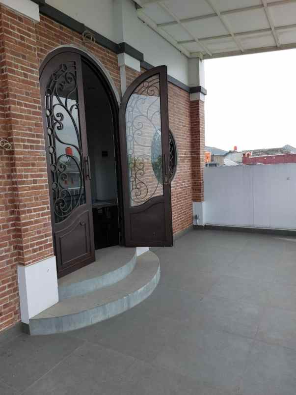 dijual rumah riung gede permai