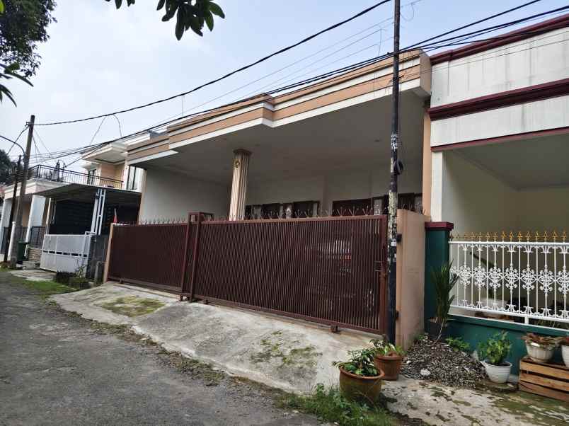 dijual rumah rumah jl cendana kranggan