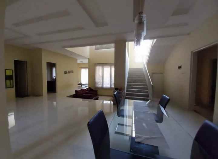 dijual rumah rungkut asri