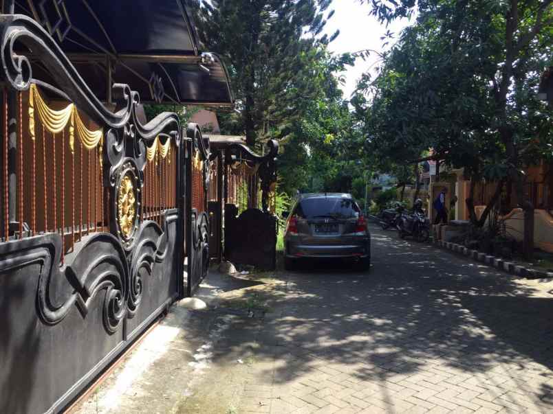 dijual rumah rungkut barata surabaya