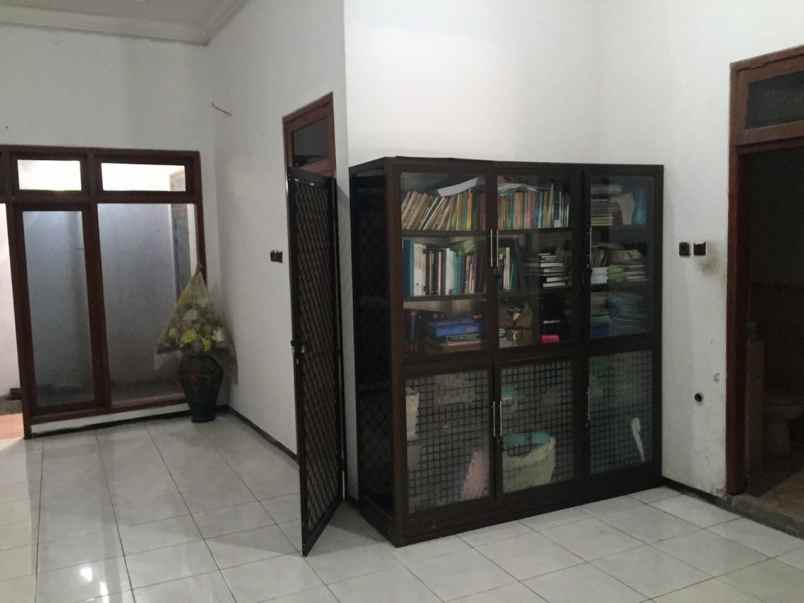 dijual rumah rungkut barata surabaya