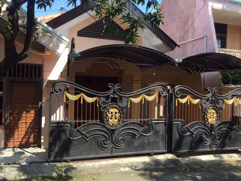 dijual rumah rungkut barata surabaya