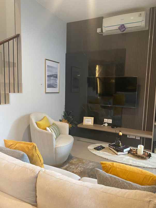 dijual rumah sambiroto