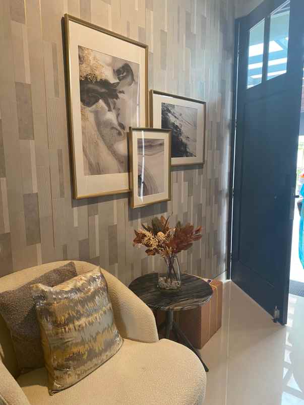 dijual rumah sambiroto