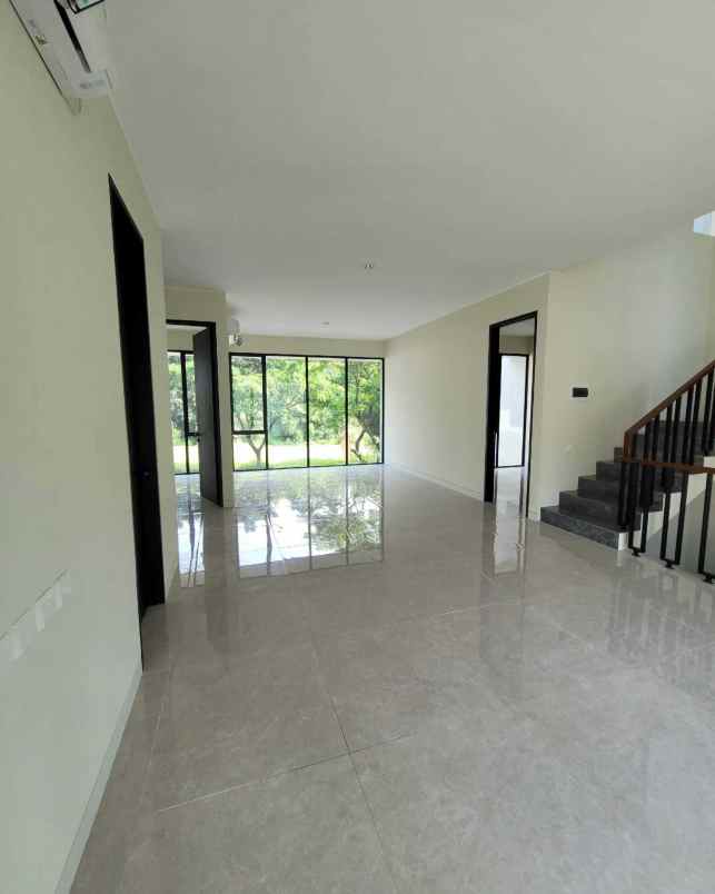 dijual rumah sambiroto