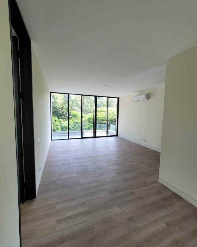 dijual rumah sambiroto