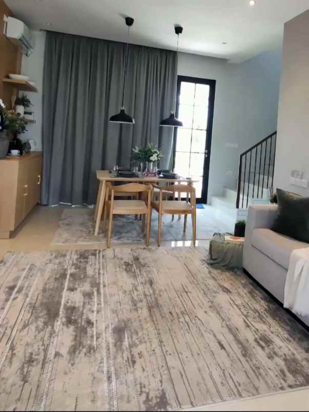 dijual rumah sambiroto