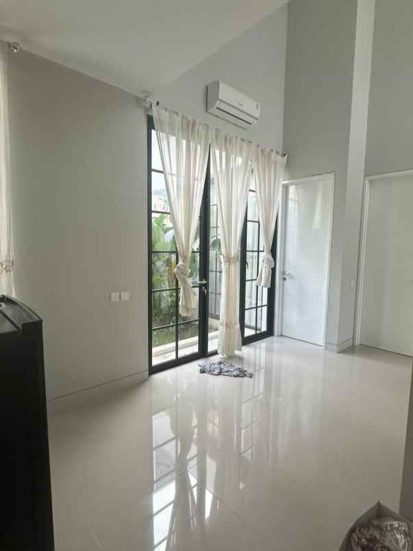 dijual rumah sambiroto