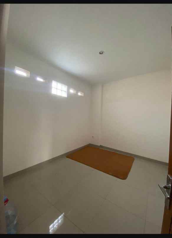 dijual rumah sariwangi