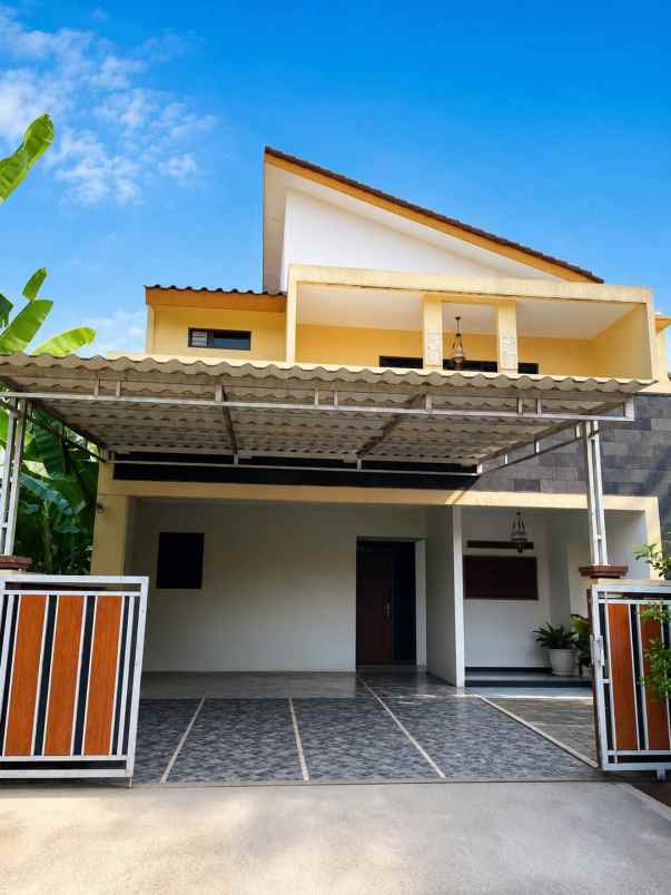 dijual rumah sawangan permai