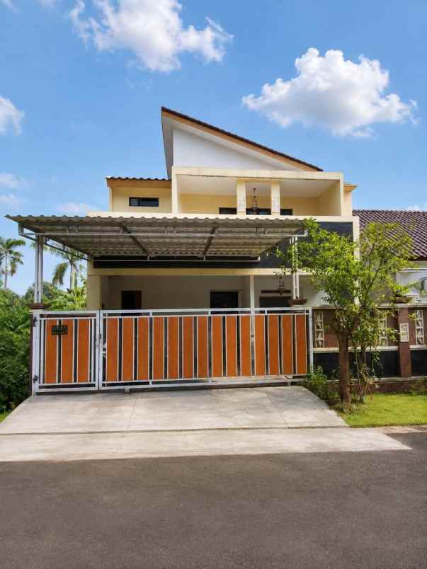dijual rumah sawangan permai