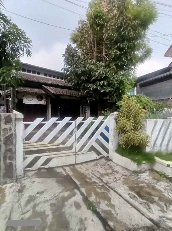 dijual rumah sayap buah batu bandung