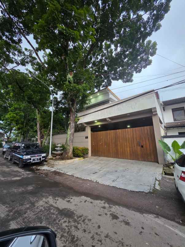 dijual rumah sayap buahbatu