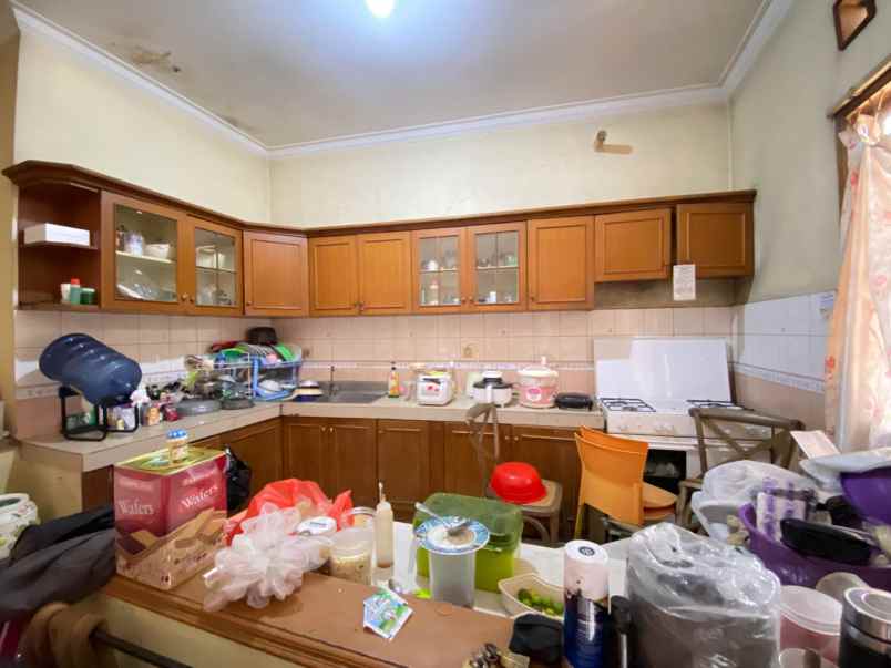 dijual rumah sayap holis caringin