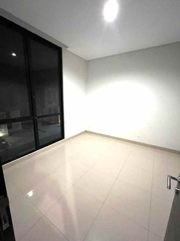 dijual rumah scg summarecon crown gading