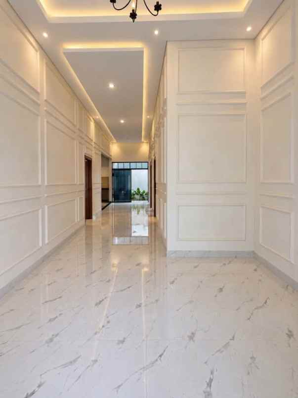 dijual rumah sd model
