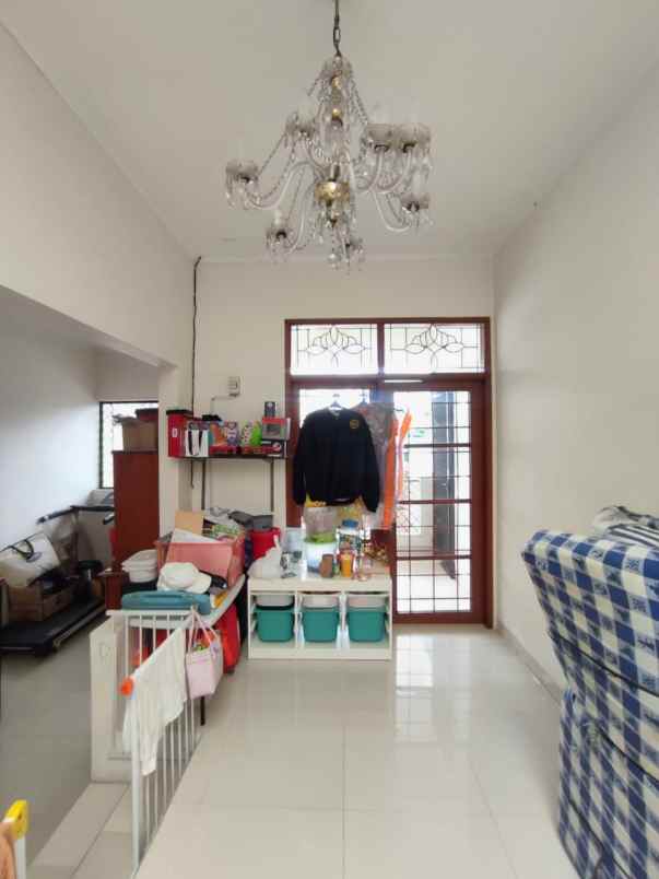 dijual rumah secondary dalam komplek one gate