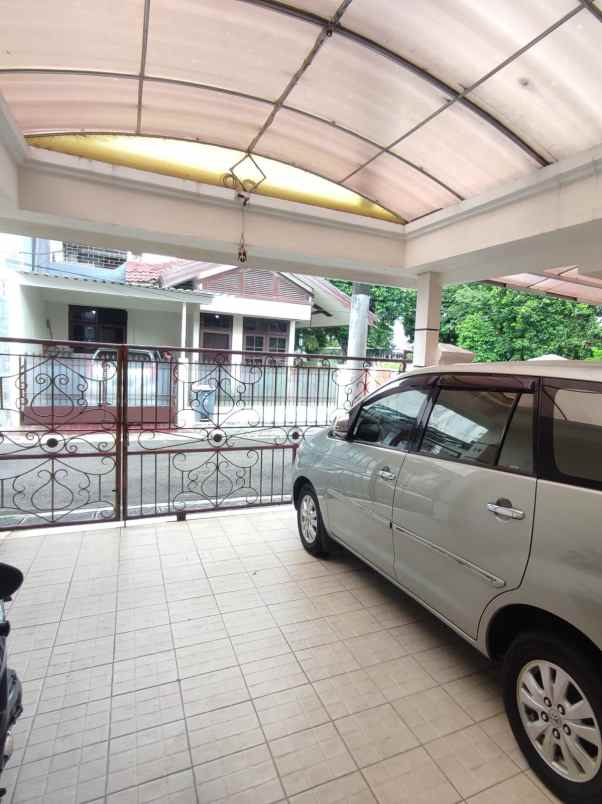 dijual rumah secondary dalam komplek one gate