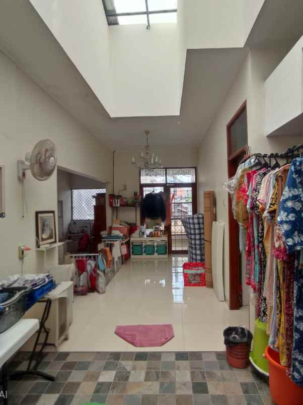 dijual rumah secondary dalam komplek one gate