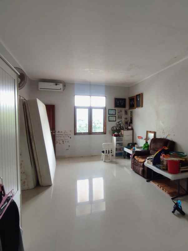 dijual rumah secondary dalam komplek one gate