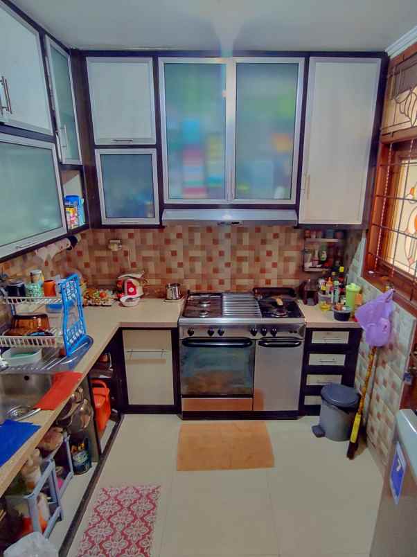 dijual rumah secondary dalam komplek one gate