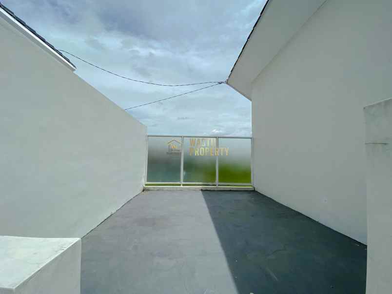 dijual rumah selomartani