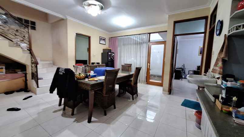 dijual rumah setrasari setramurni sukahaji