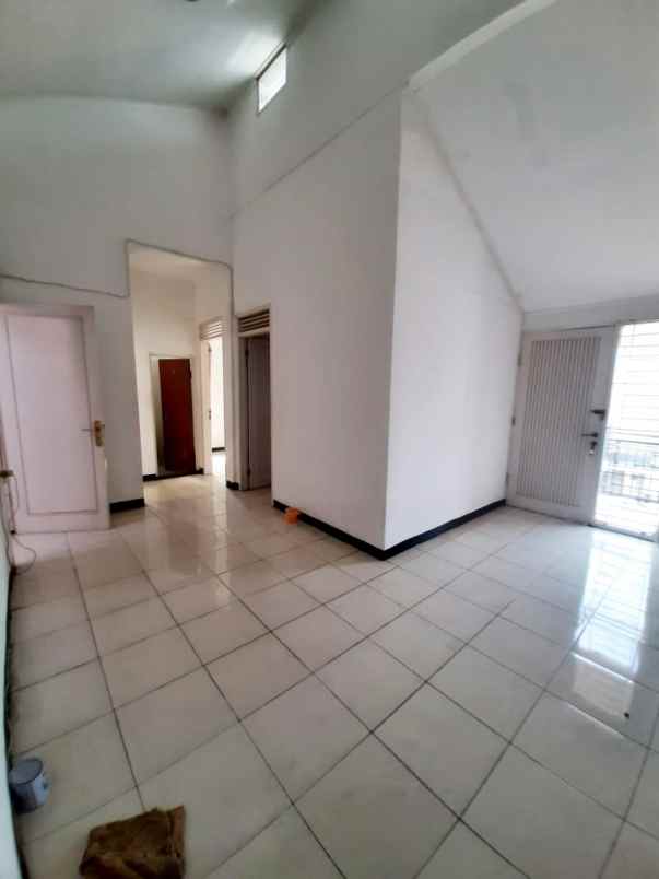 dijual rumah siap huni di bandung lokasi strategis