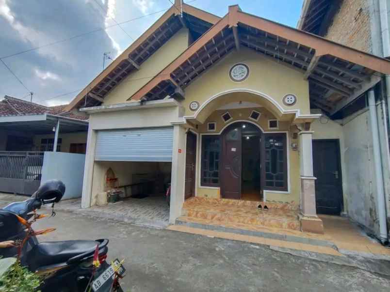 dijual rumah sidokarto