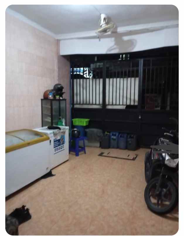 dijual rumah simokerto kwagean