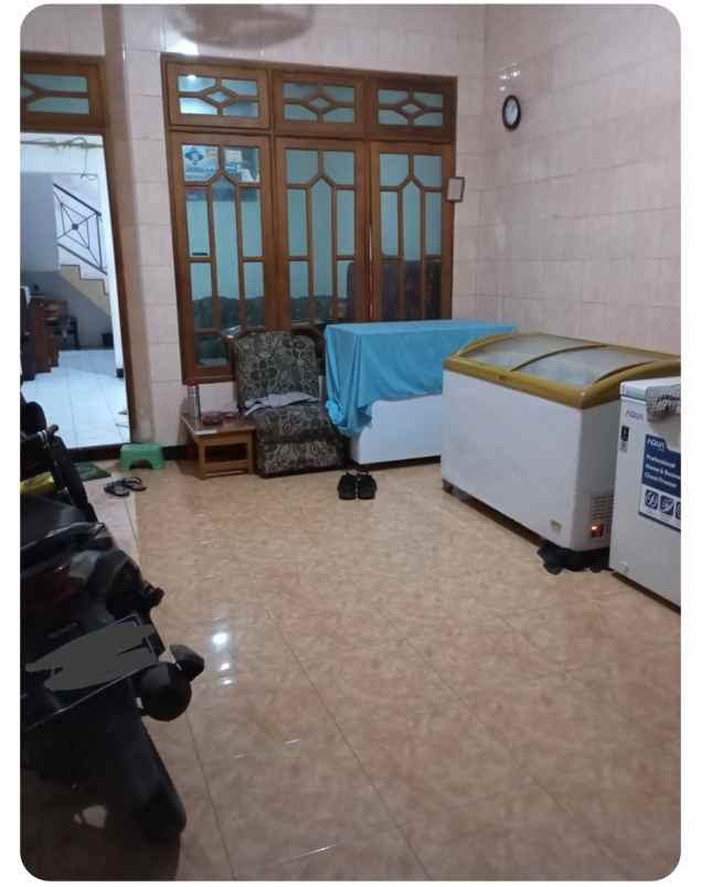 dijual rumah simokerto kwagean