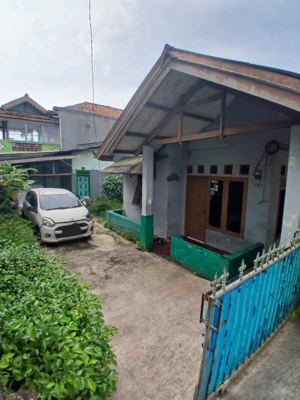dijual rumah srengseng sawah