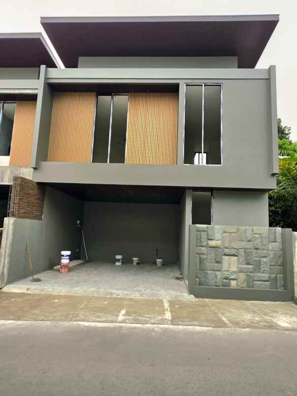 dijual rumah stadion maguwoharjo