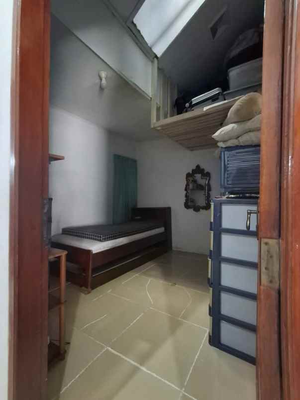 dijual rumah strategis