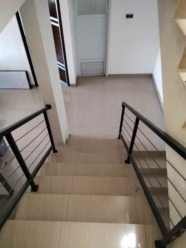 dijual rumah sukmaja depok