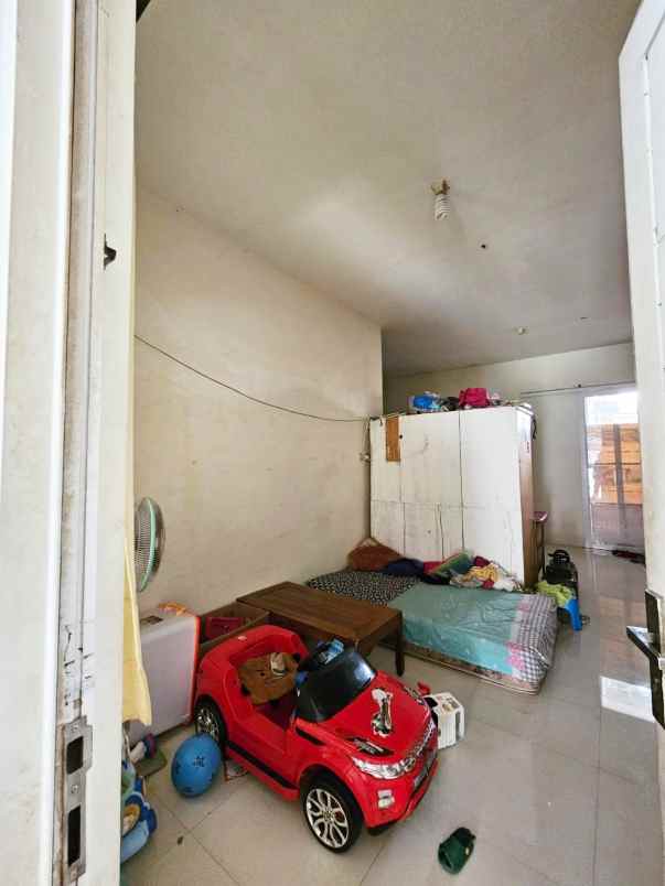 dijual rumah summarecon bluebell