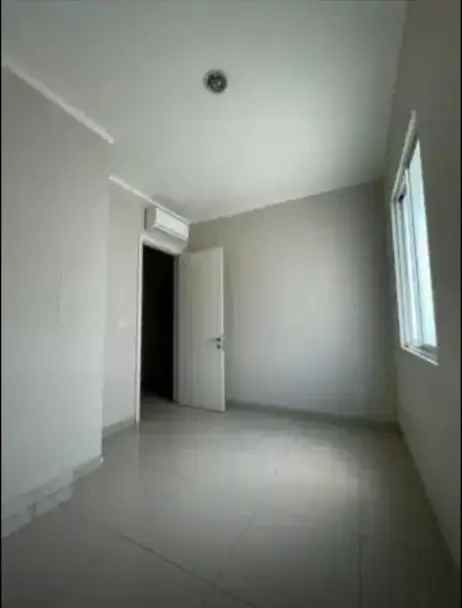 dijual rumah summarecon bluebell