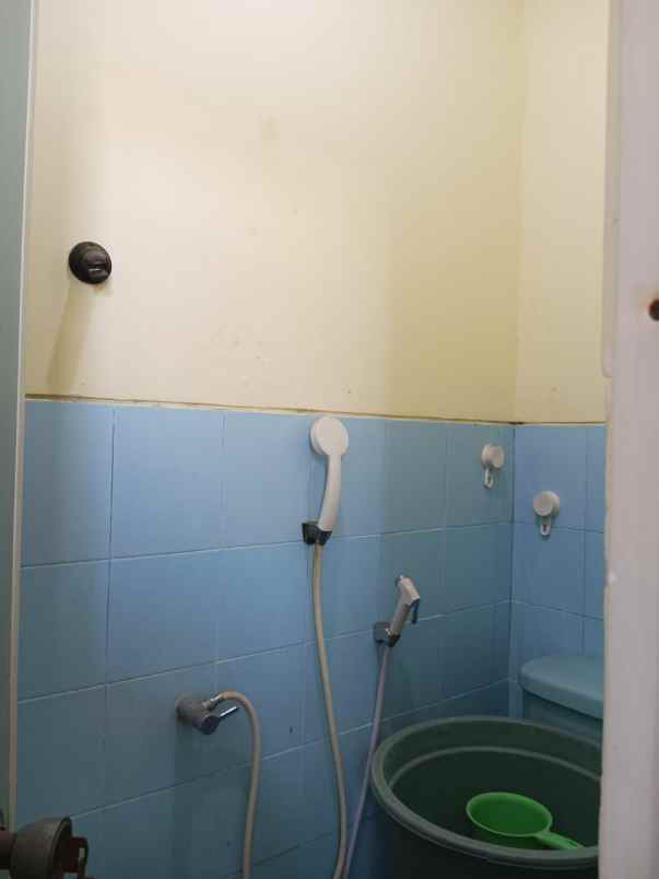 dijual rumah sutorejo