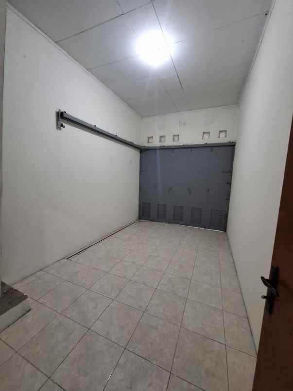 dijual rumah taman kopo indah 3